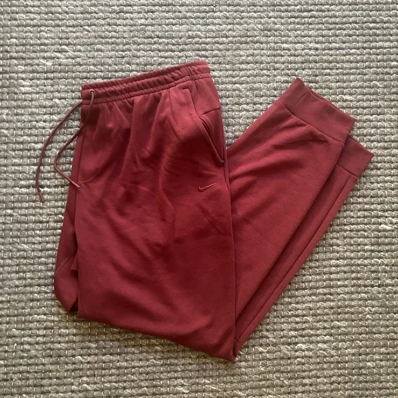 NEW! Nike Training Primary Fleece Dri-FIT UV Performance Joggers - Picture 15 of 17